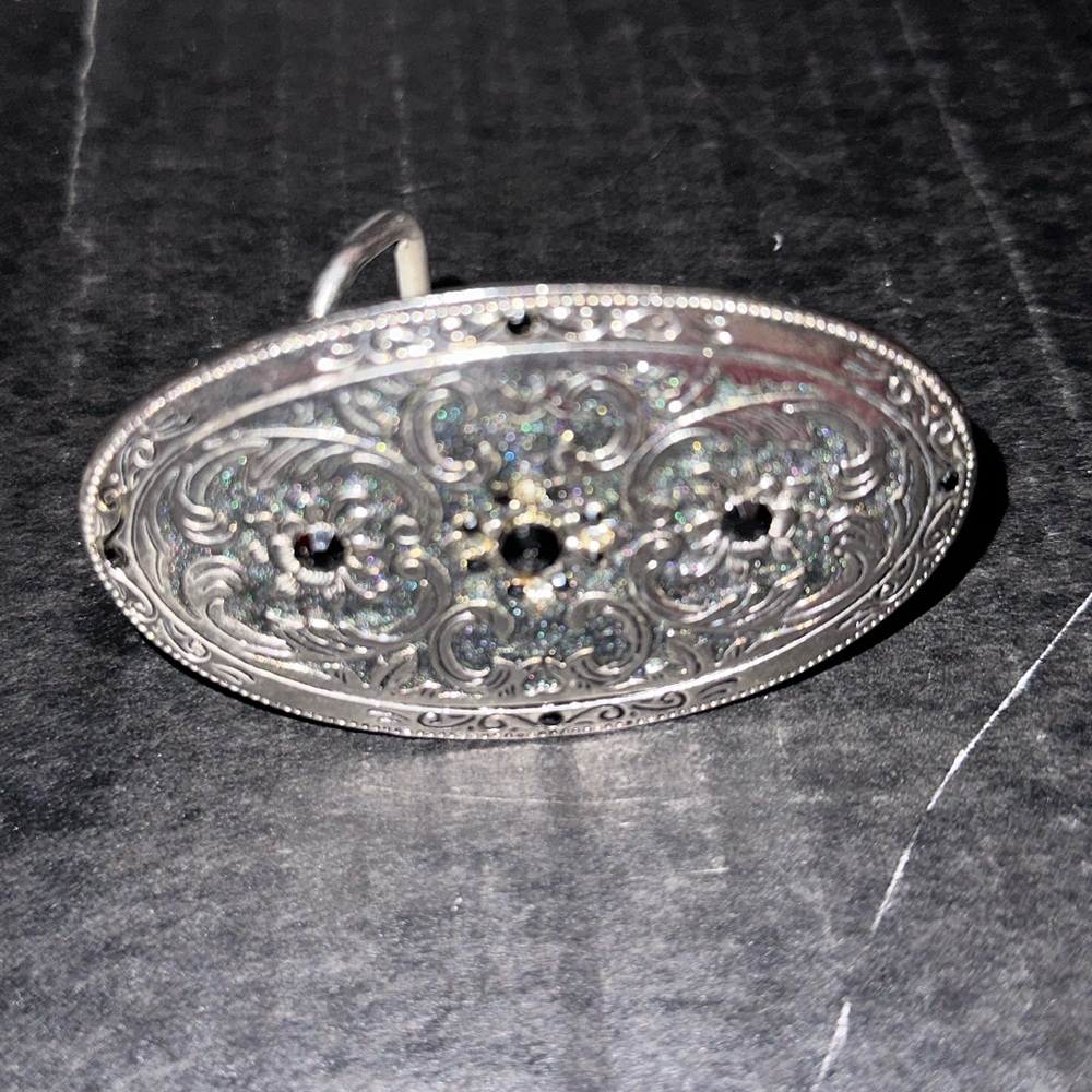Silver tone women’s belt buckle estate item.